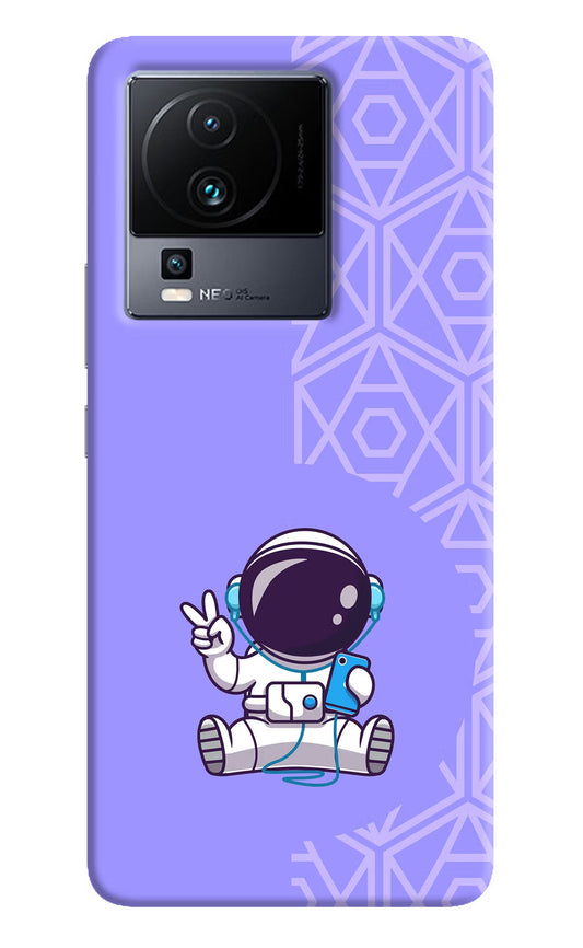 Cute Astronaut Chilling iQOO Neo 7 Pro Back Cover Hard Case - Hello Swanky