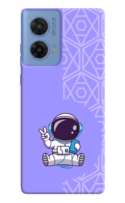 Cute Astronaut Chilling Moto G96 5G Back Cover
