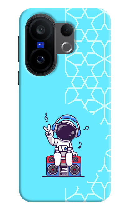 Cute Astronaut Chilling Vivo X200 FE Back Cover
