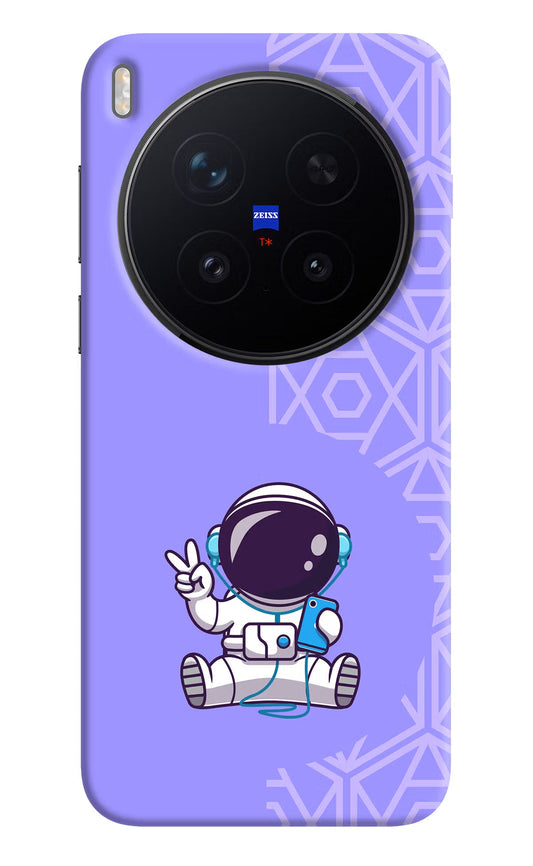 Cute Astronaut Chilling Vivo X300 Pro Back Cover