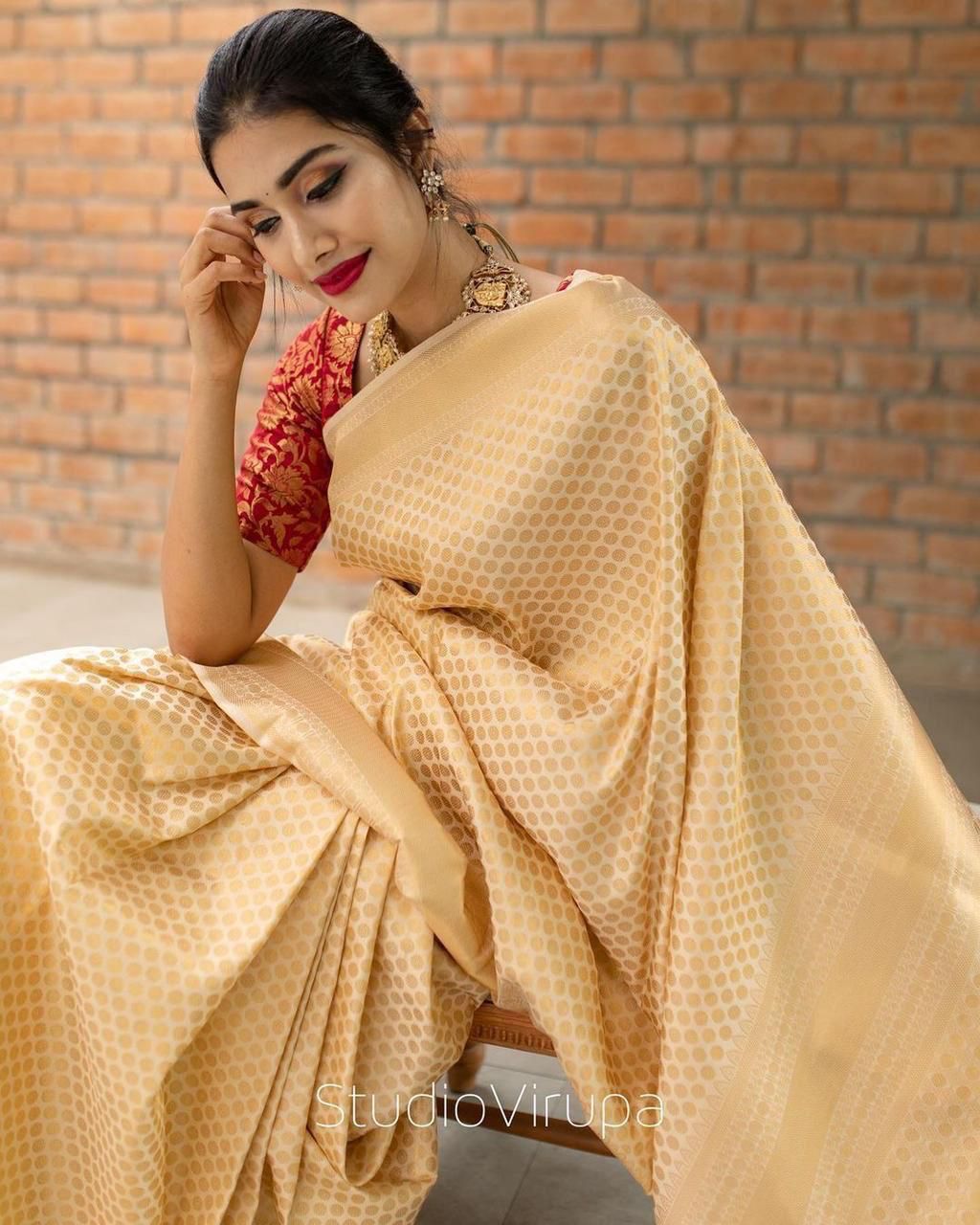 Beautiful Soft And Silky Litchi Silk Saree