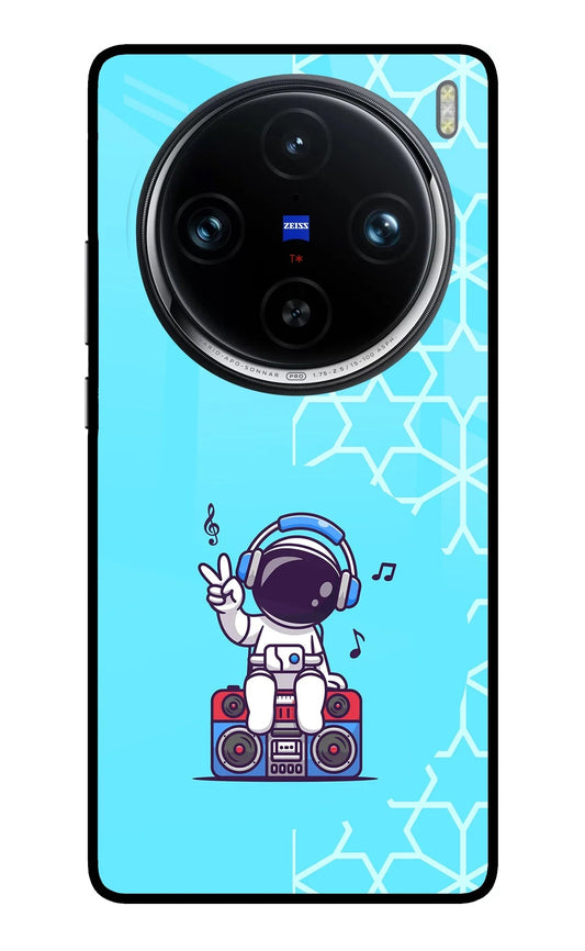 Cute Astronaut Chilling Vivo X100 Pro Back Cover