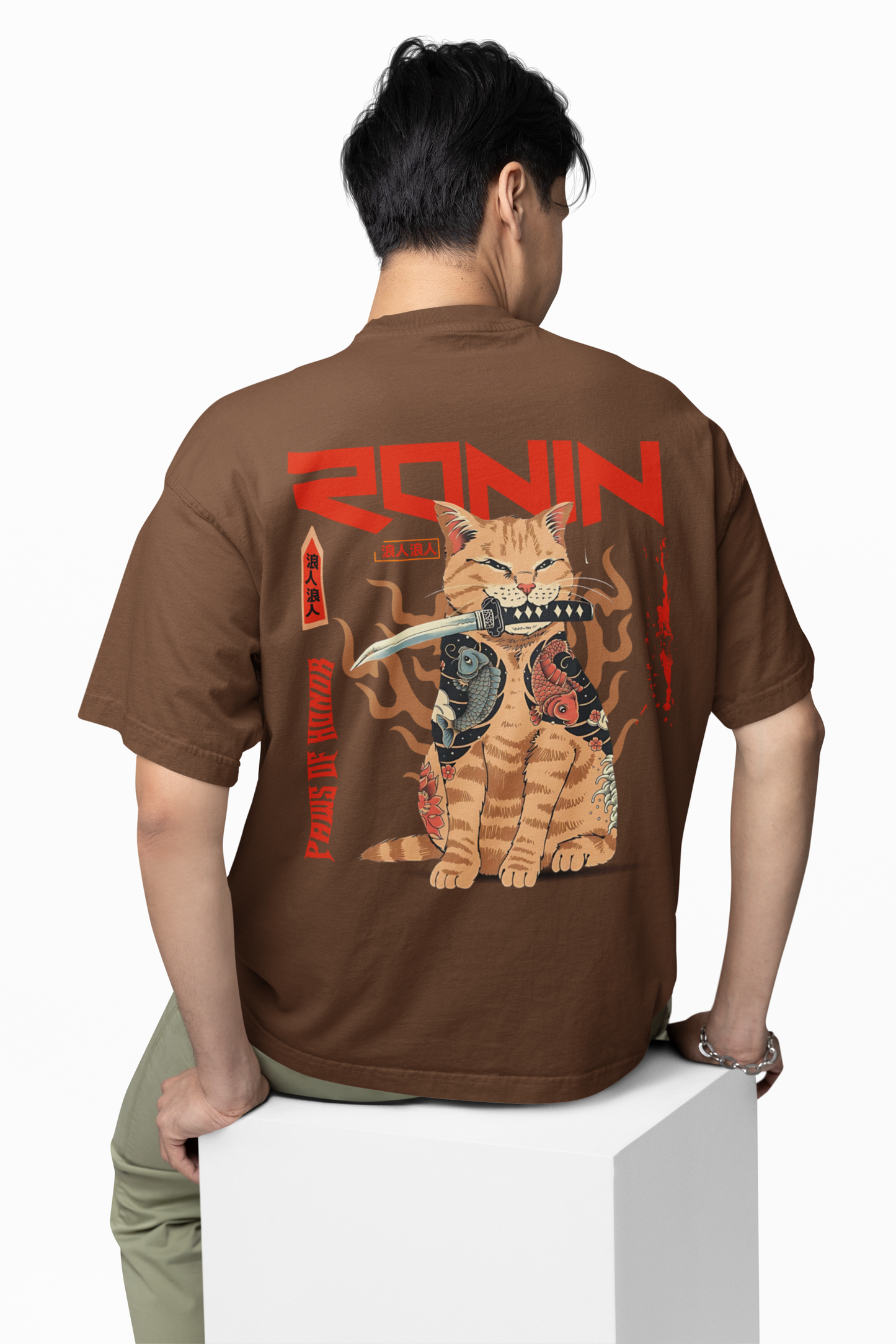 Blade & Whiskers Oversized T-Shirt