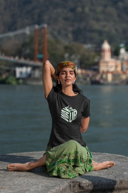 Make up half sleeve black round neck t-shirt for women by hello swanky - s