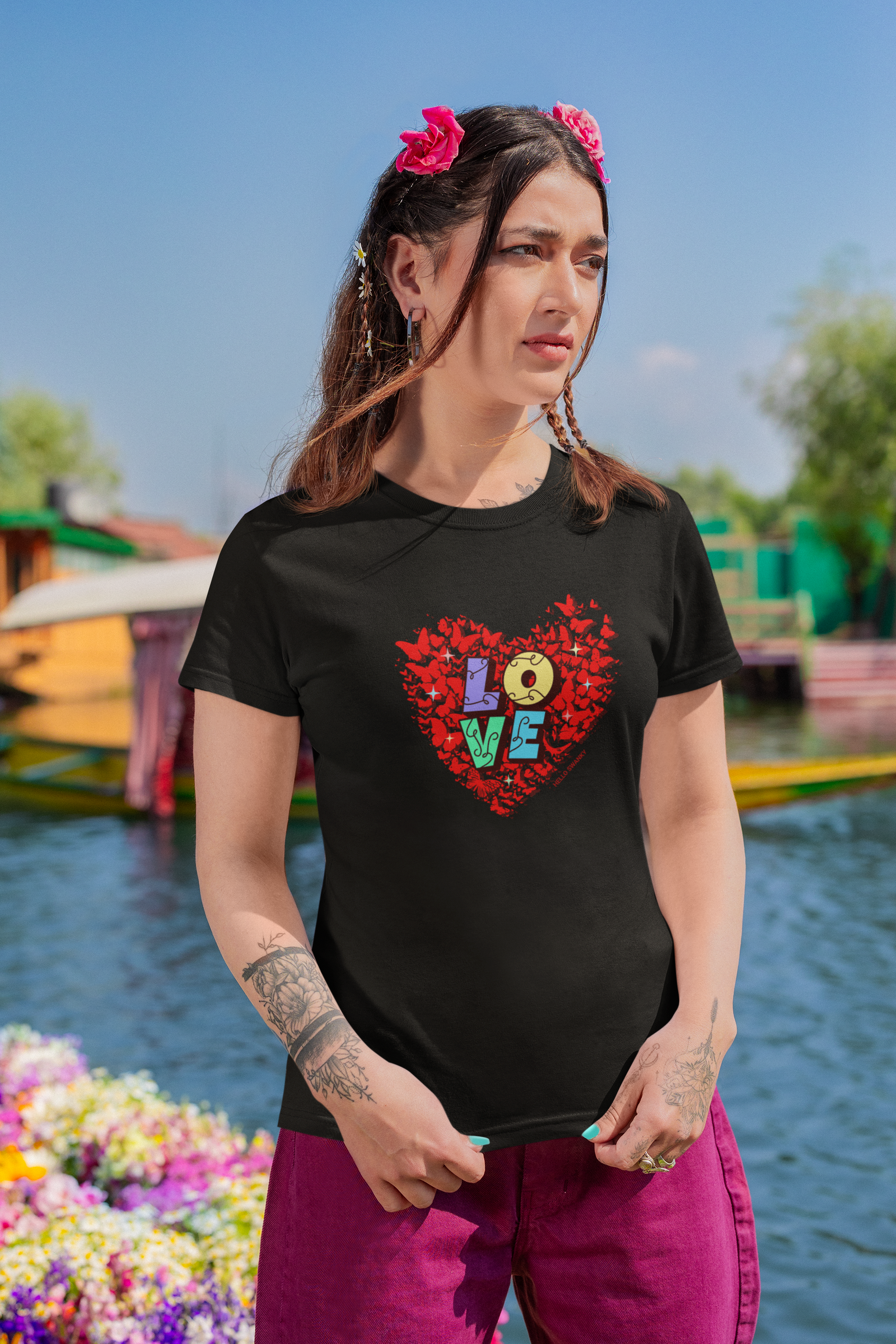 Love heart half sleeve black round neck t-shirt for women by hello swanky - s
